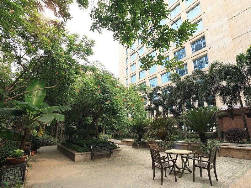 Ramada Plaza Guangzhou Hotel Bagian luar foto