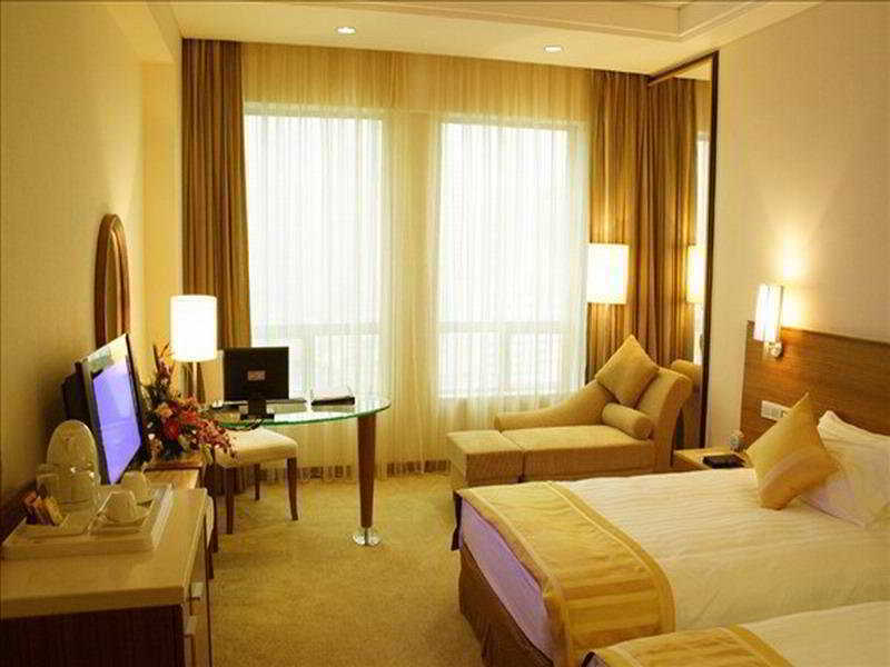 Ramada Plaza Guangzhou Hotel Bagian luar foto