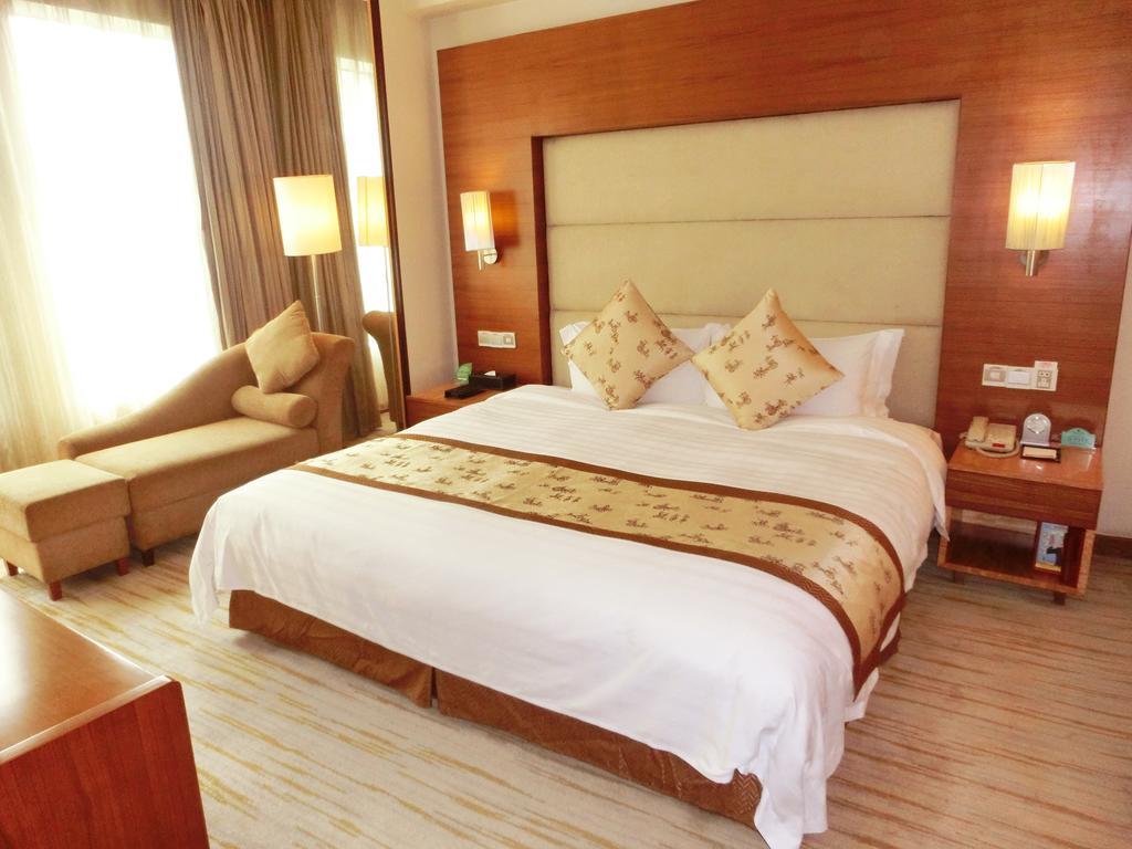 Ramada Plaza Guangzhou Hotel Ruang foto