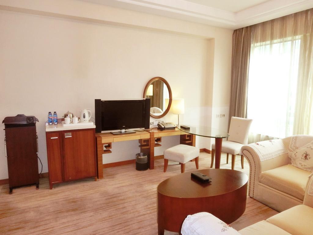 Ramada Plaza Guangzhou Hotel Ruang foto