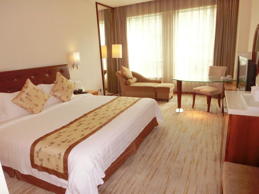 Ramada Plaza Guangzhou Hotel Ruang foto